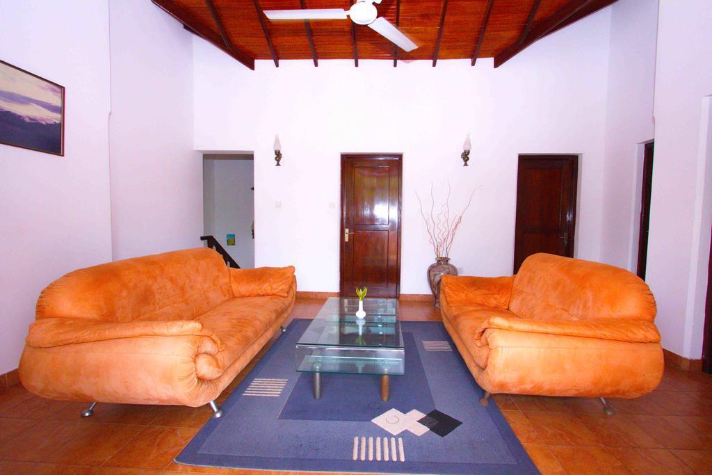 The Blue Beach Guesthouse Negombo Dış mekan fotoğraf