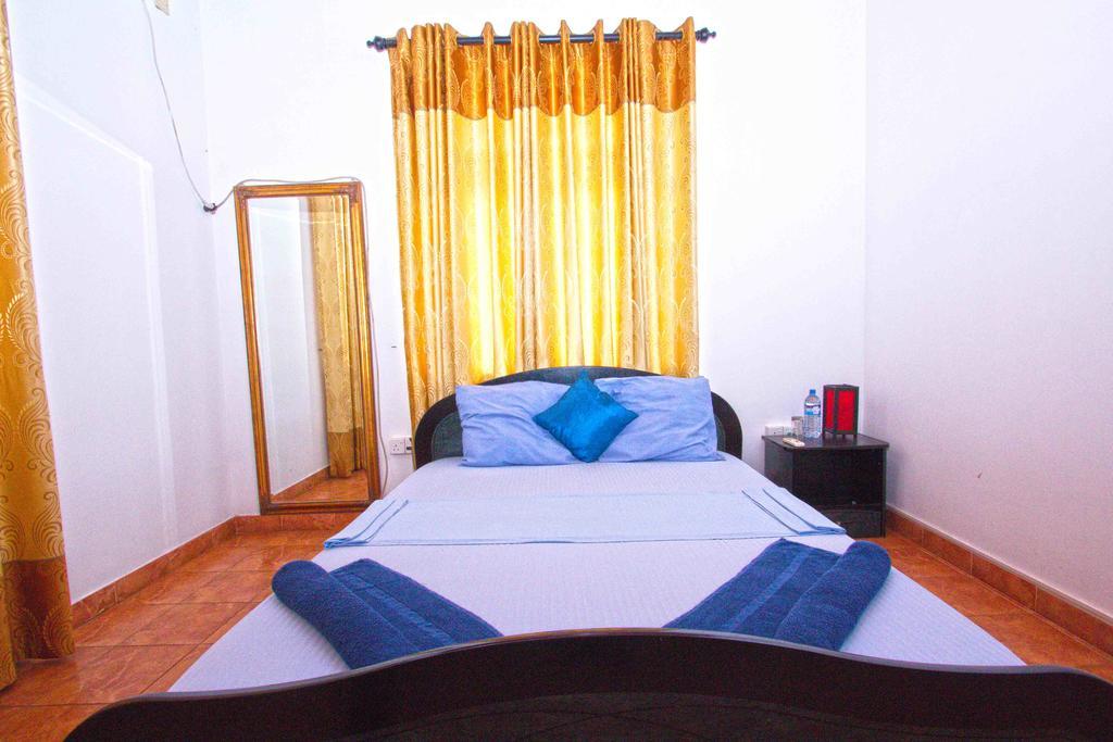 The Blue Beach Guesthouse Negombo Dış mekan fotoğraf